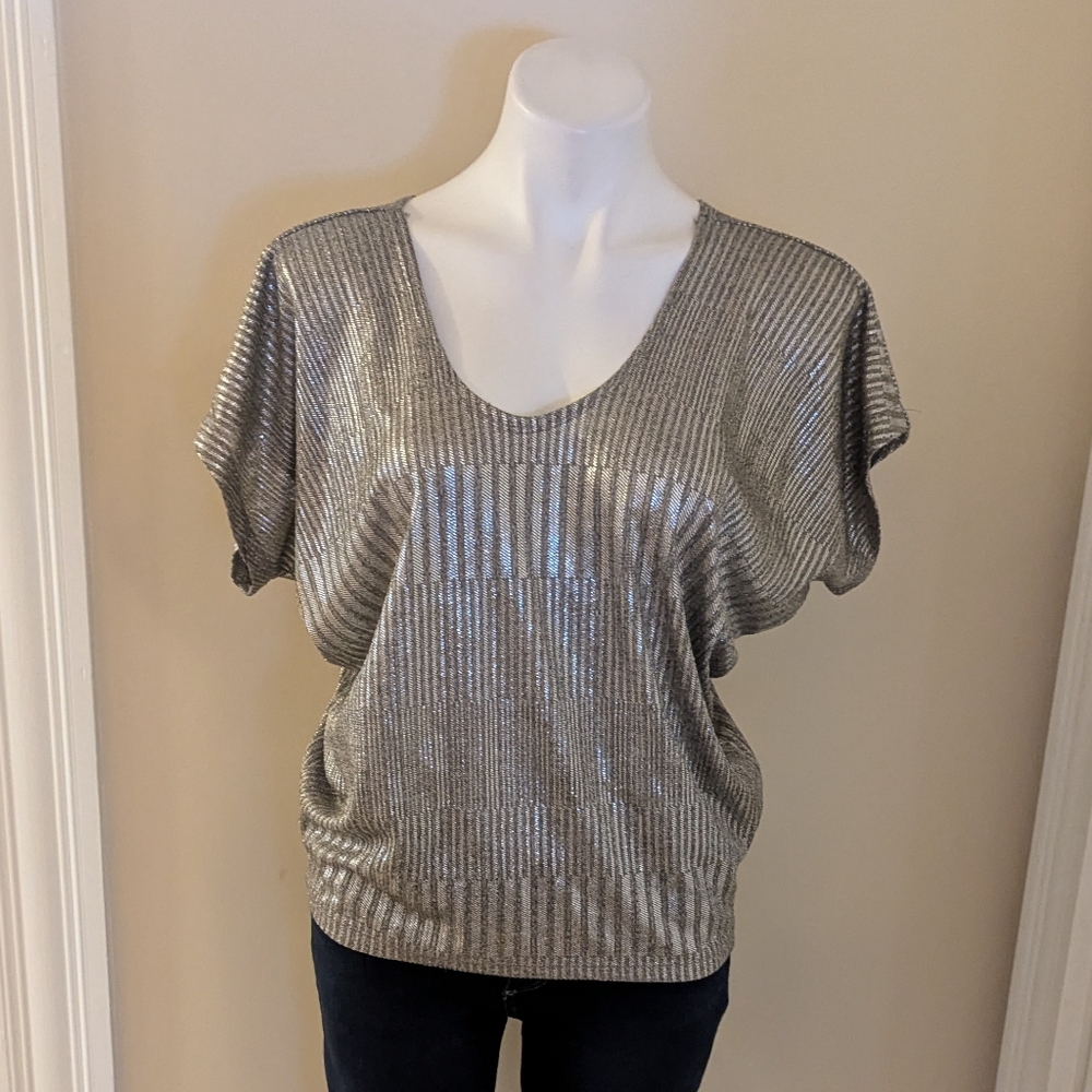 Kim & Cami silver metallic dolman short sleeve top size S